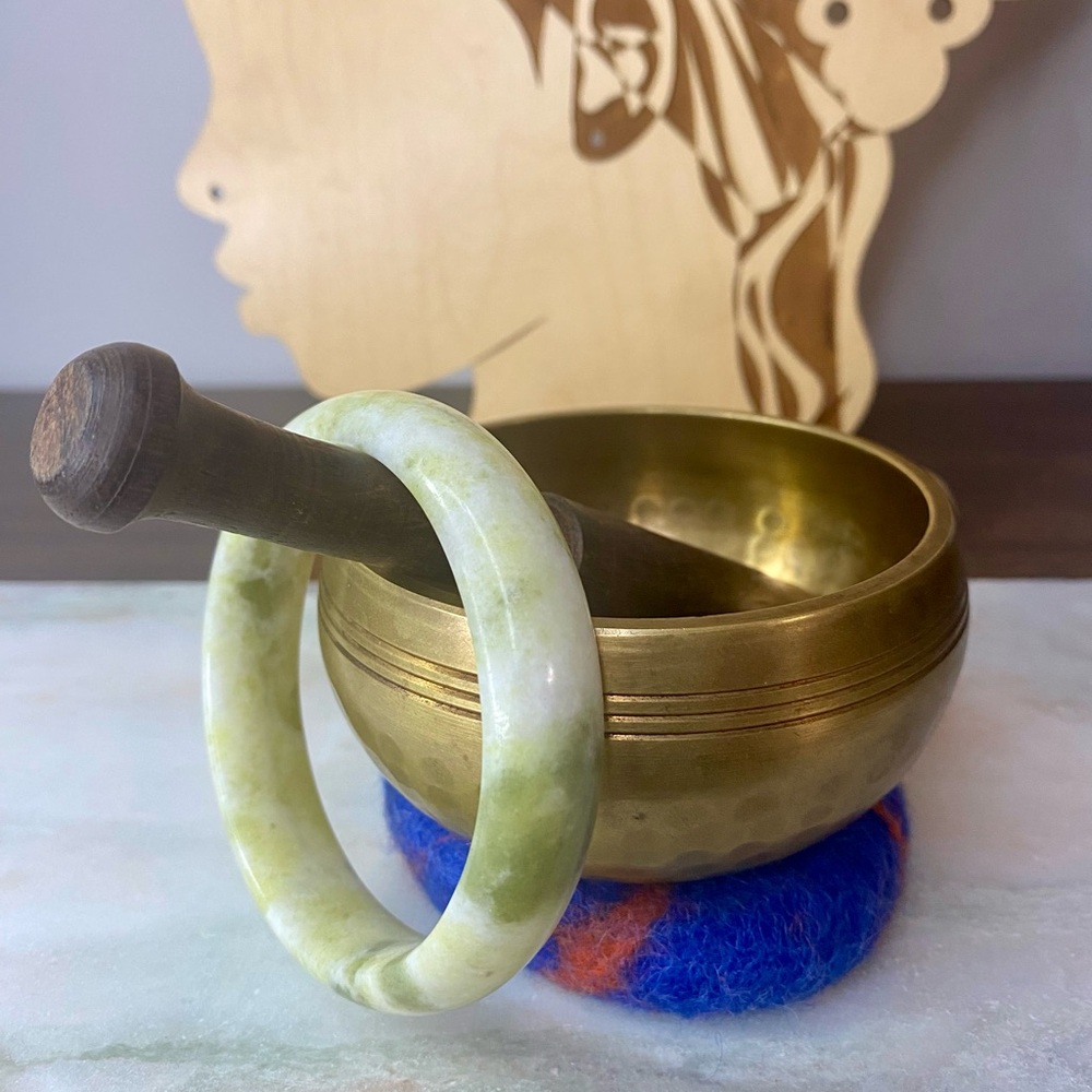 Green & White Xiu Serpentine Jade Bangle Bracelet 60mm